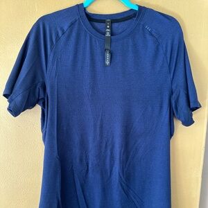 Lululemon Men's Drysense Short Sleeve Shirt Medium Cosmic Blue